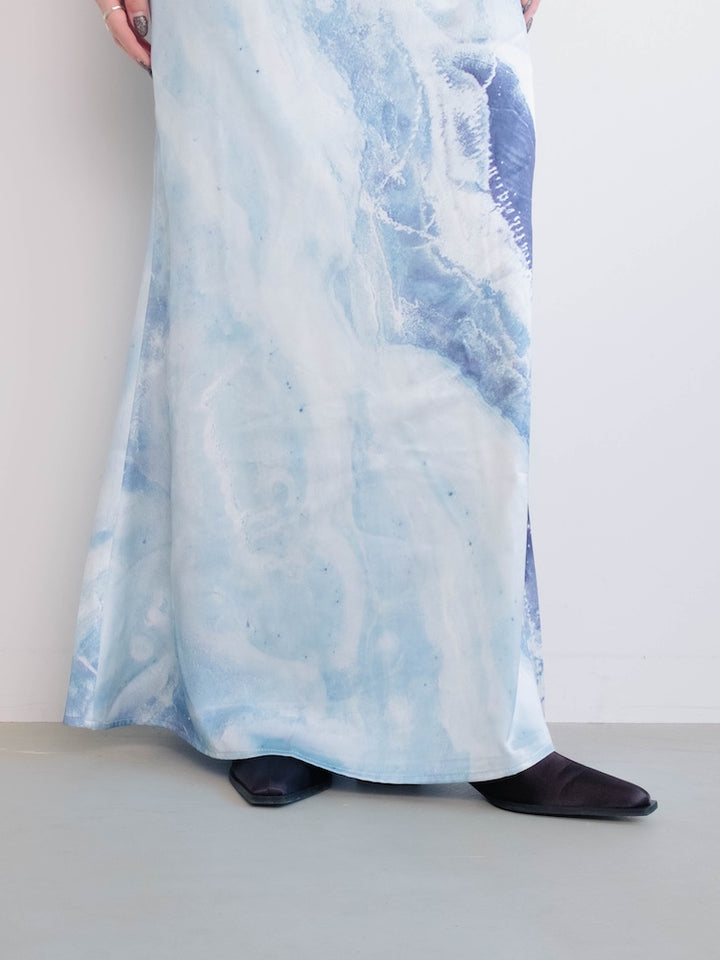 モデル身長：162cm / カラー：Blue / 着用サイズ：Mサイズ