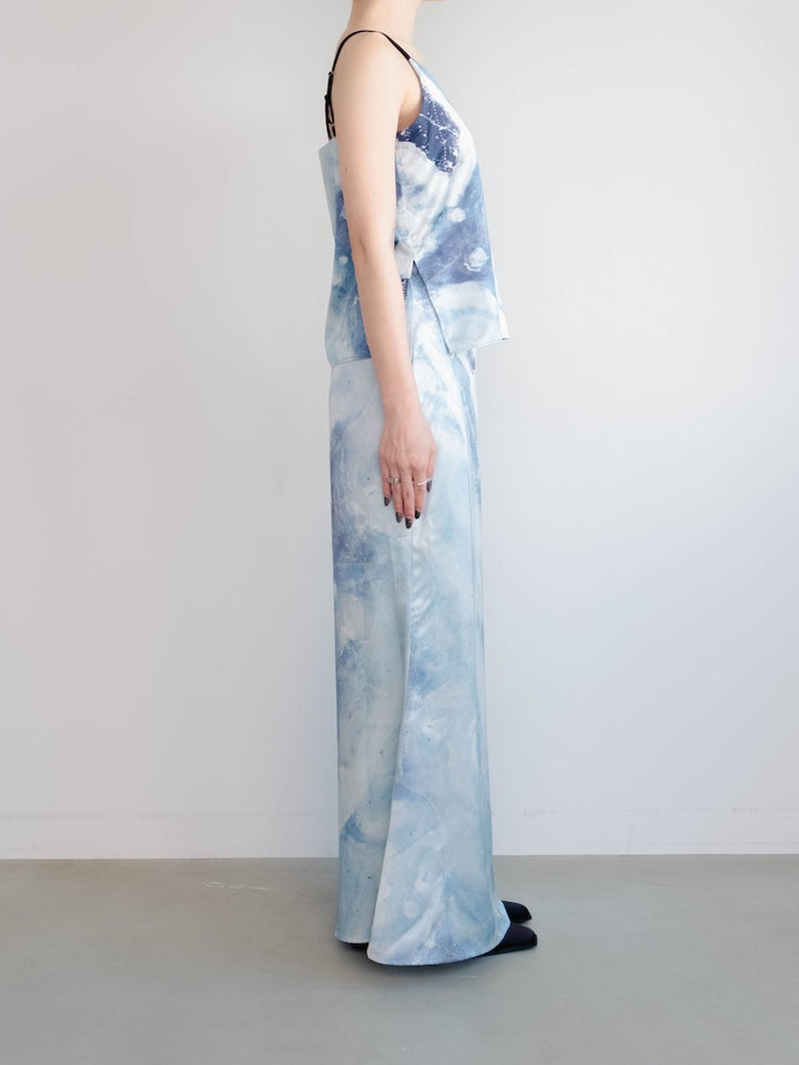 モデル身長：162cm / カラー：Blue / 着用サイズ：Mサイズ
