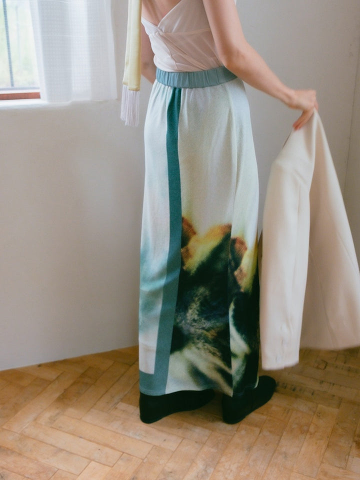 モデル身長：172cm / カラー：03 Wildflower / 着用サイズ：Mサイズ