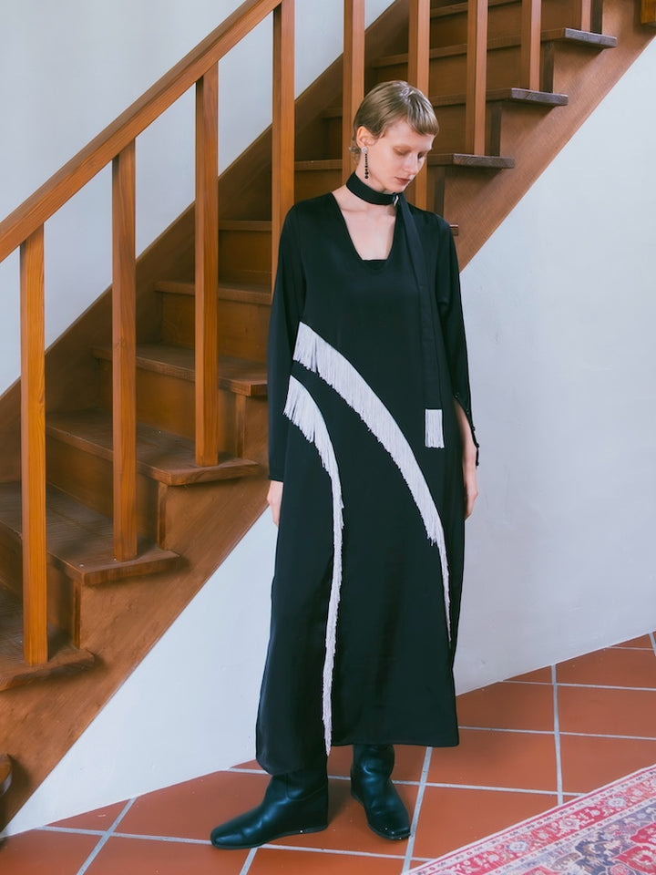 モデル身長：172cm / カラー：Black