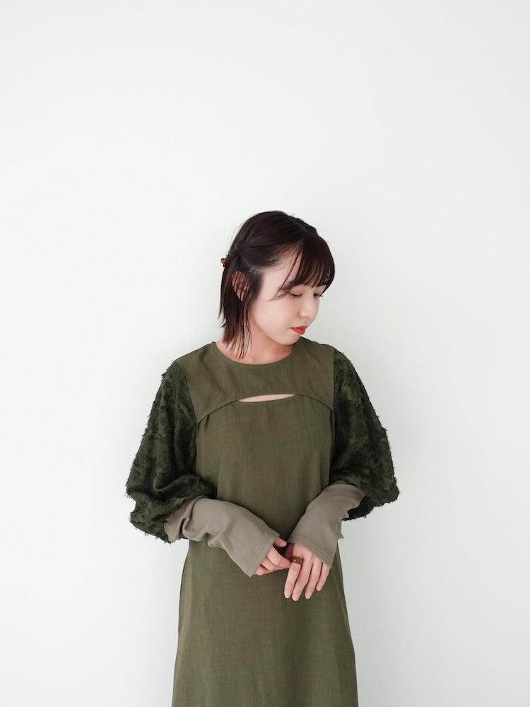 モデル身長：154cm / カラー：Khaki