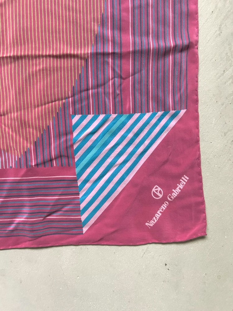 Vintage Scarf / Guide