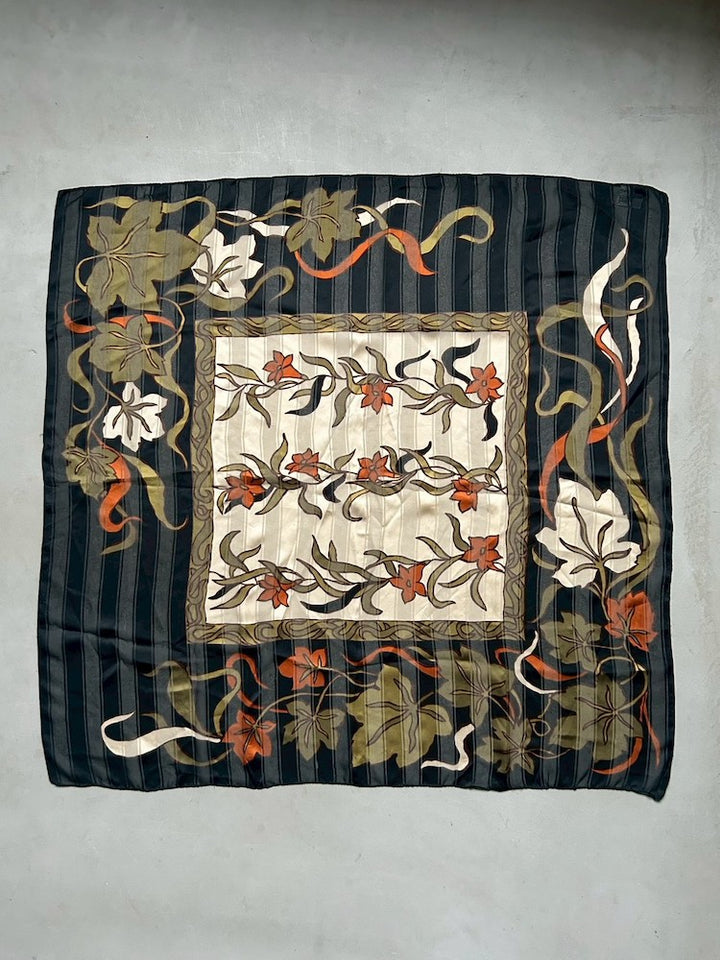 Vintage Scarf / Lily Stripe