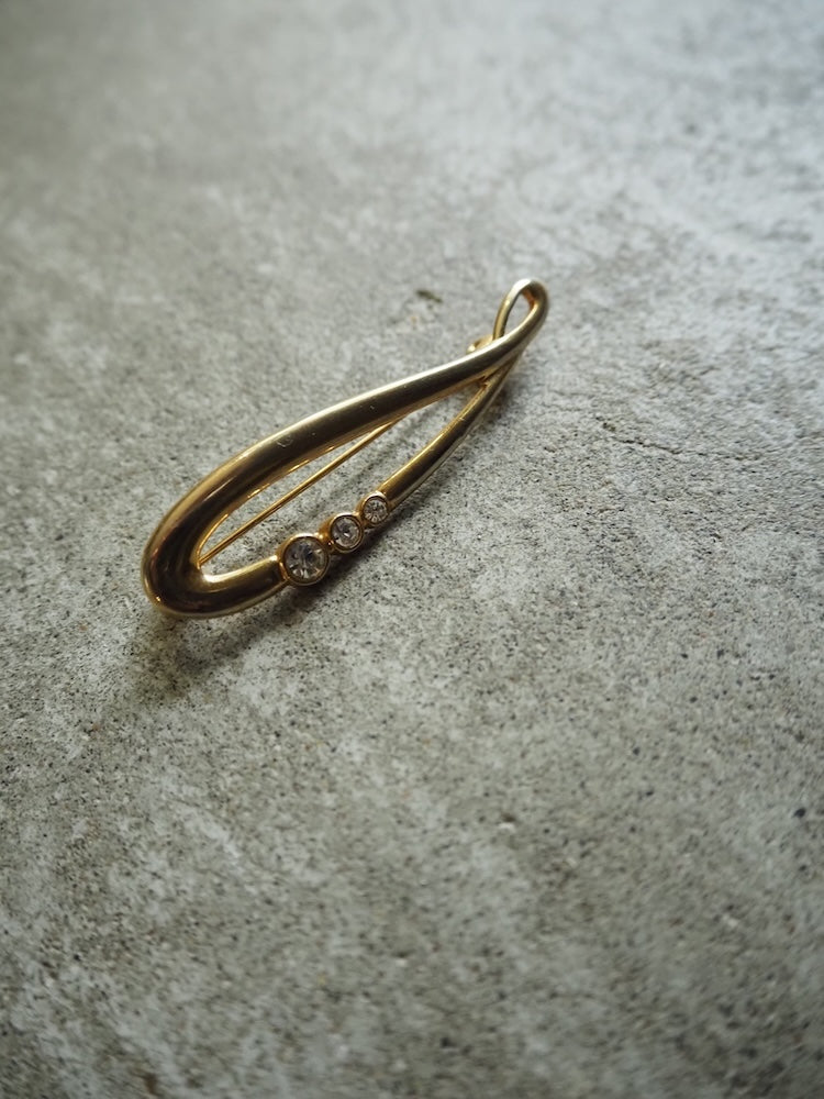 Vintage Gold Shape Broach / 02