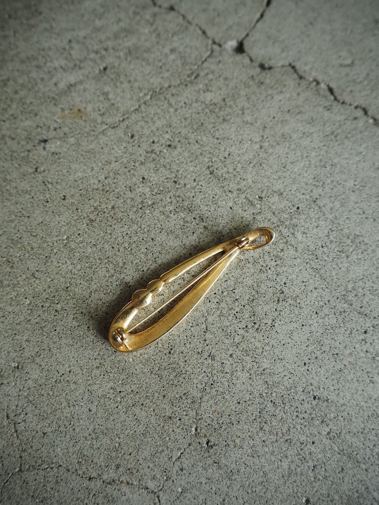 Vintage Gold Shape Broach / 02