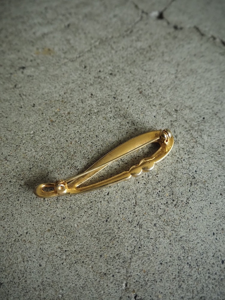 Vintage Gold Shape Broach / 02