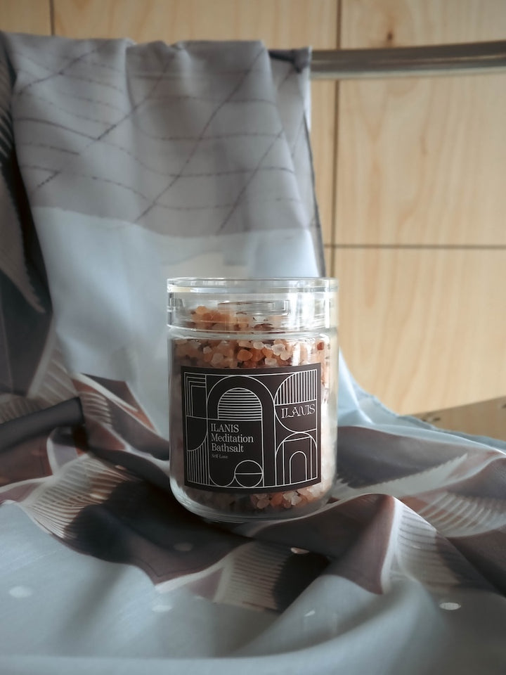 カラー：Scarf (Blue) × Bathsalts (Self-Love)
