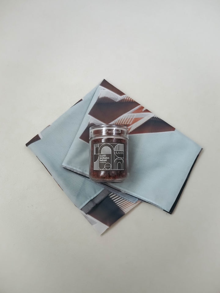 カラー：Scarf (Blue) × Bathsalts (Grounding Bath)