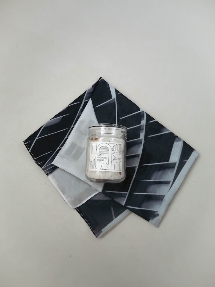 カラー：Scarf (Gray) × Bathsalts (Inner Cleanse)