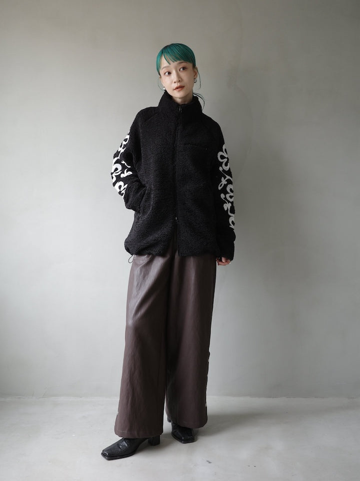 モデル身長：167cm / カラー：Black