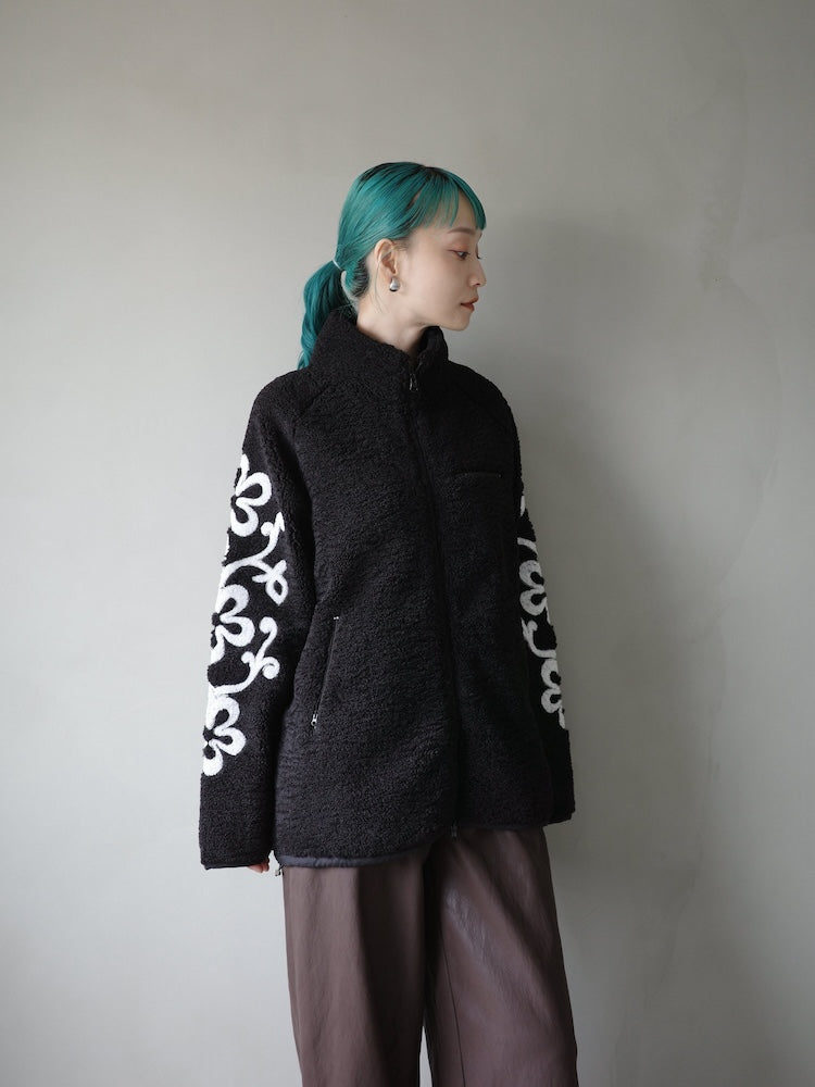 モデル身長：167cm / カラー：Black