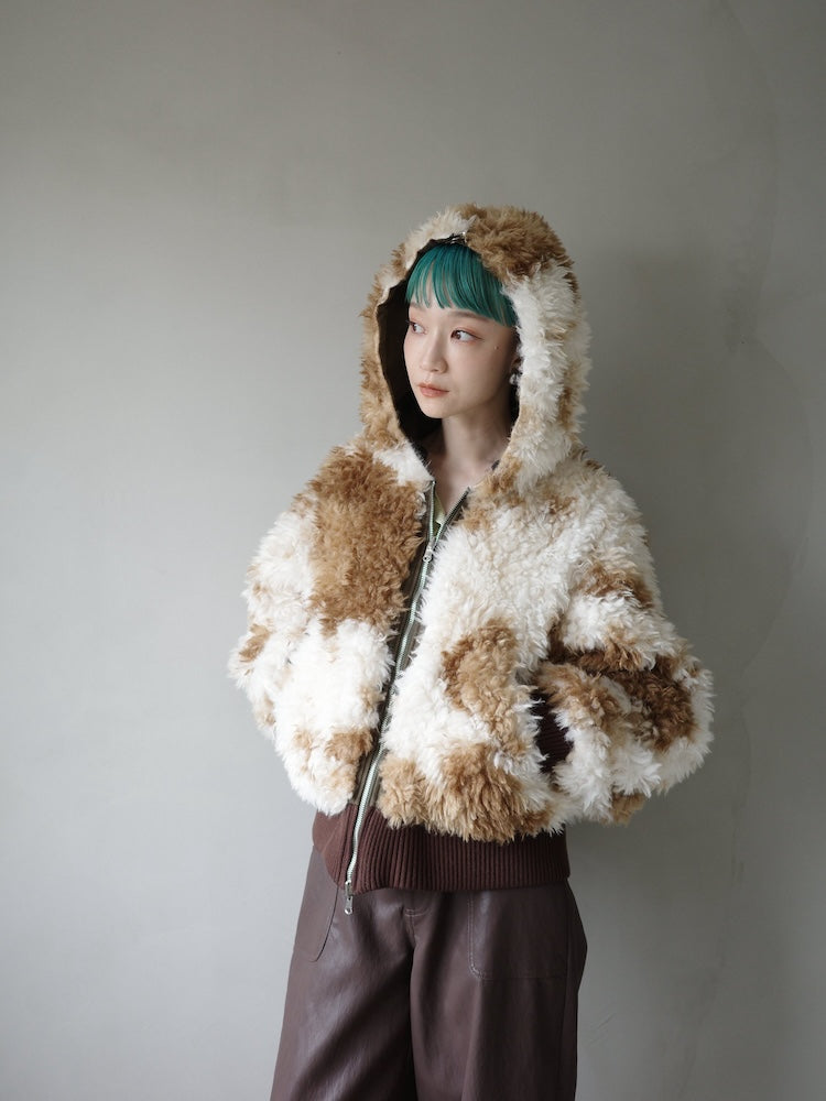モデル身長：167cm / カラー：Khaki