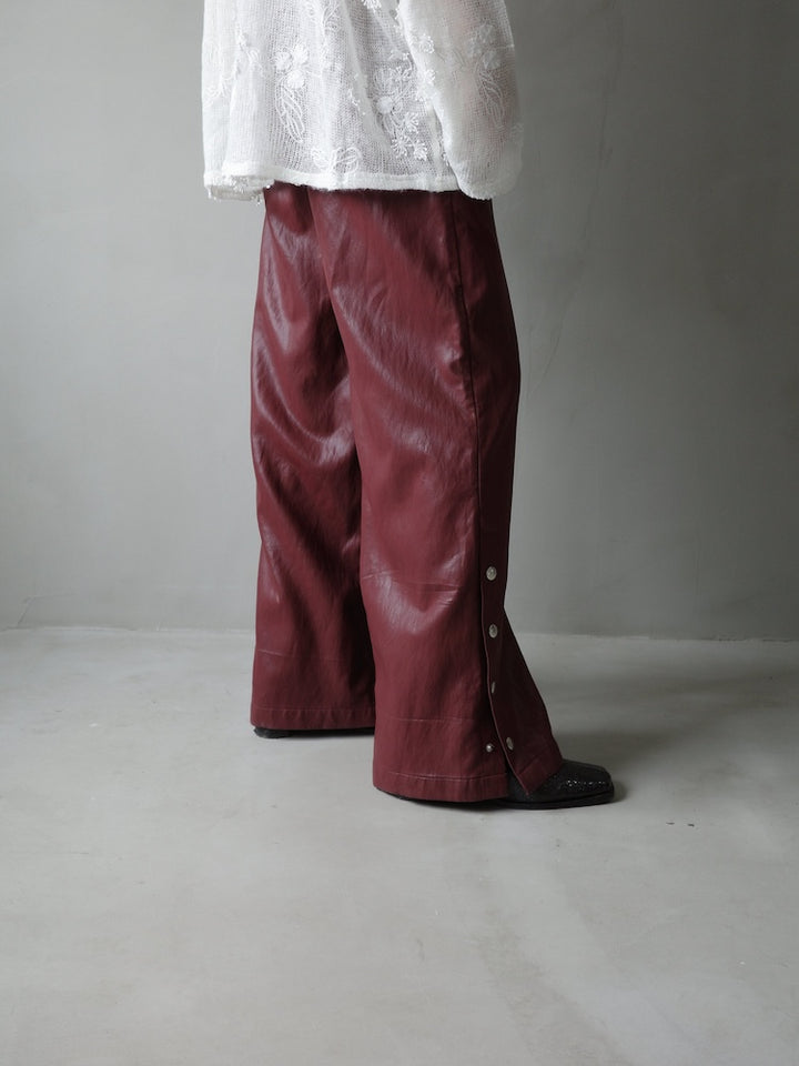 モデル身長：167cm / カラー：RedBrown ※サンプル着用。製品は7cm短くなります