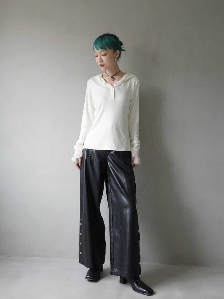 モデル身長：167cm / カラー：OffWhite