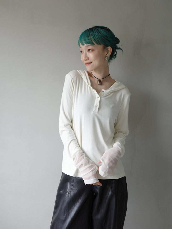 モデル身長：167cm / カラー：OffWhite