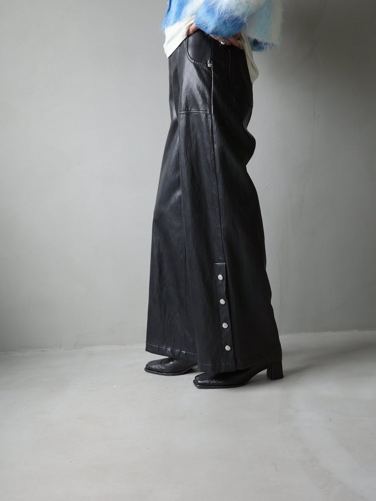 モデル身長：167cm / カラー：Black
