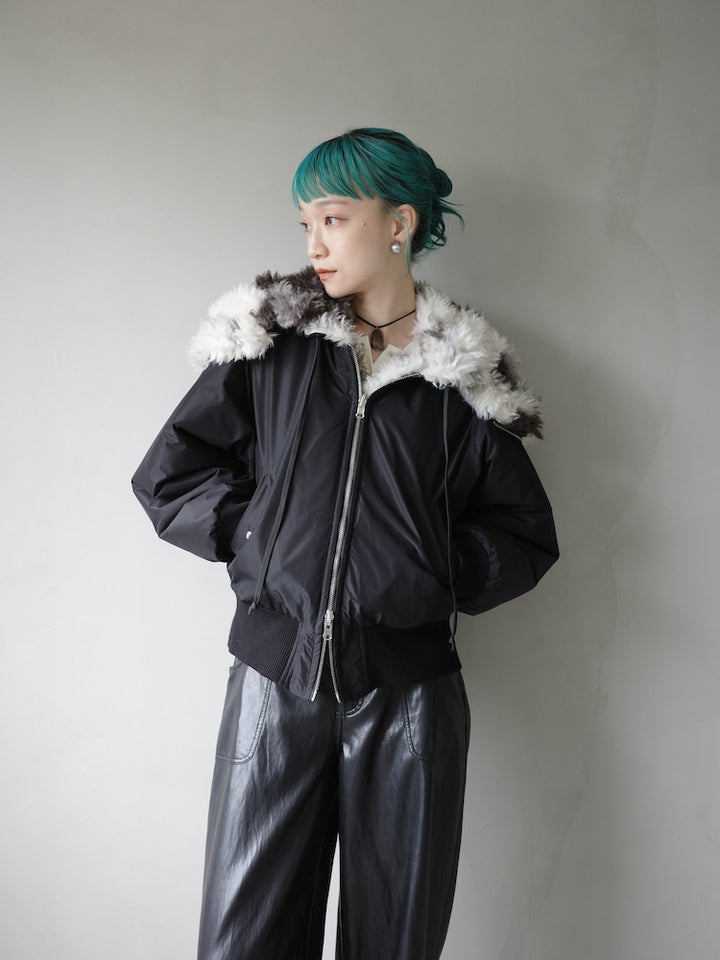 モデル身長：167cm / カラー：Black
