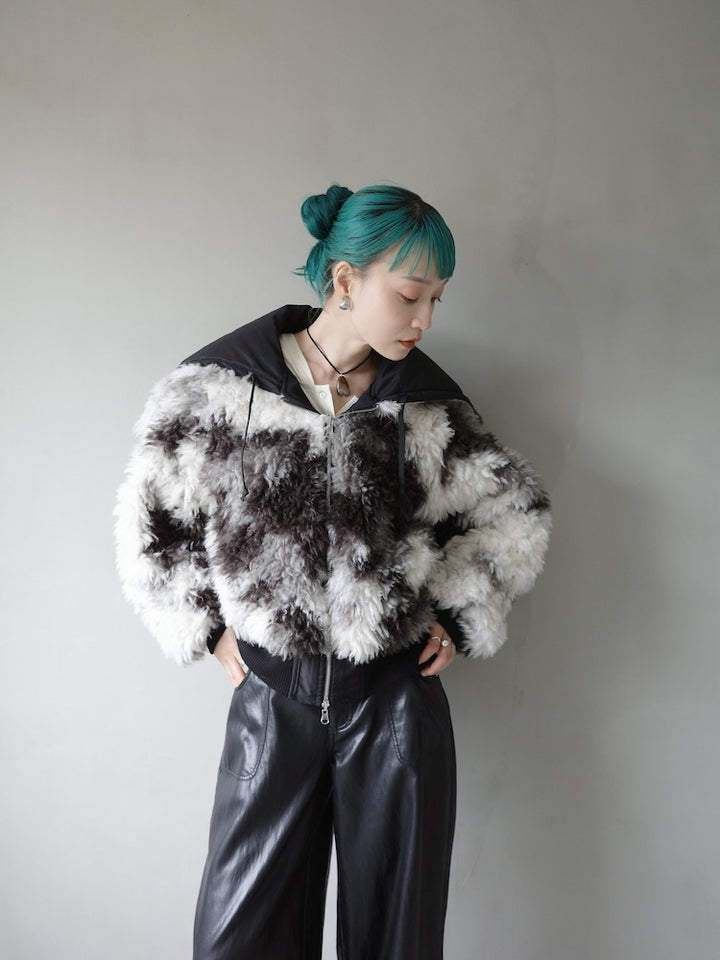 モデル身長：167cm / カラー：Black
