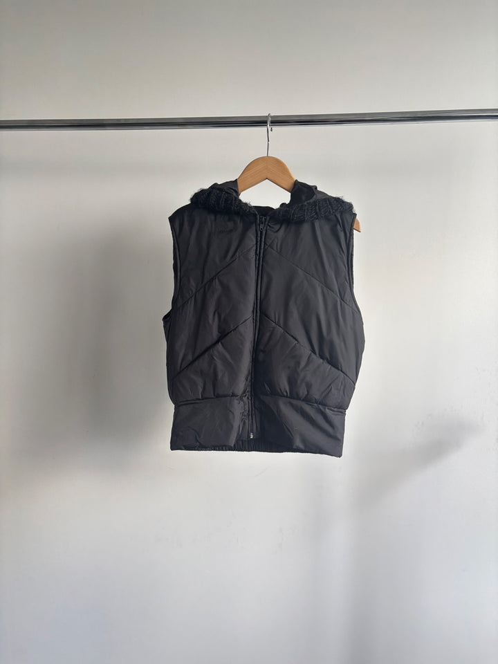 Black Quilt Vest With a hoodie