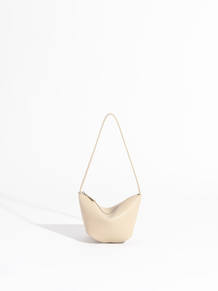 カラー：SAND BEIGE