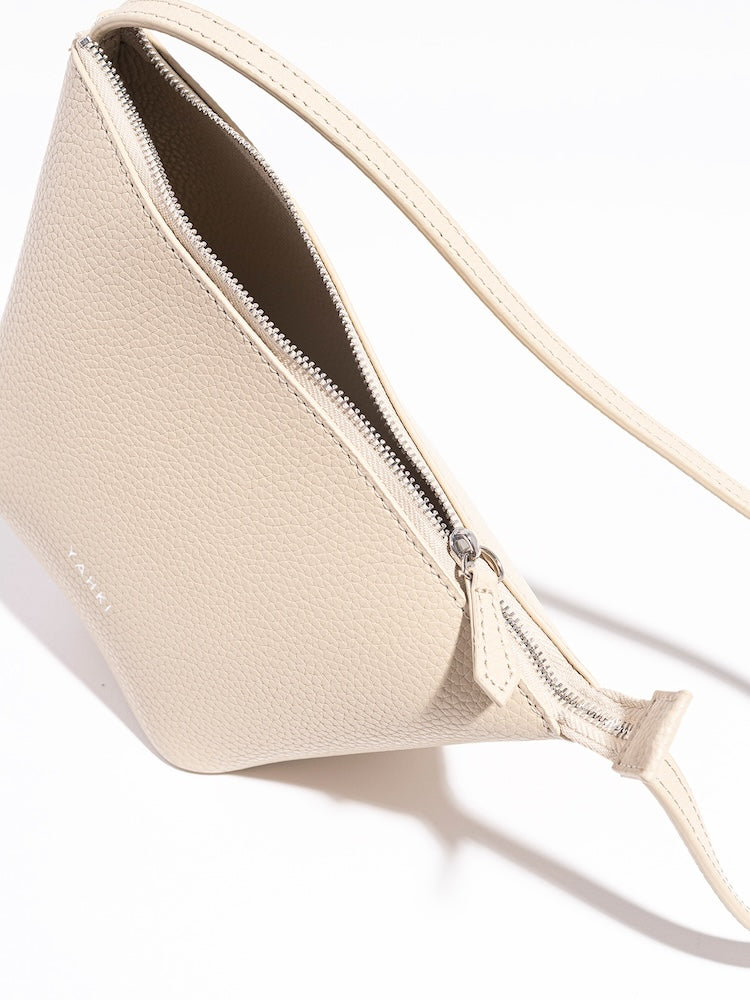 カラー：SAND BEIGE