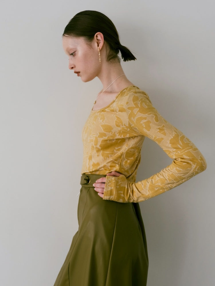 モデル身長：170cm / カラー：Yellow