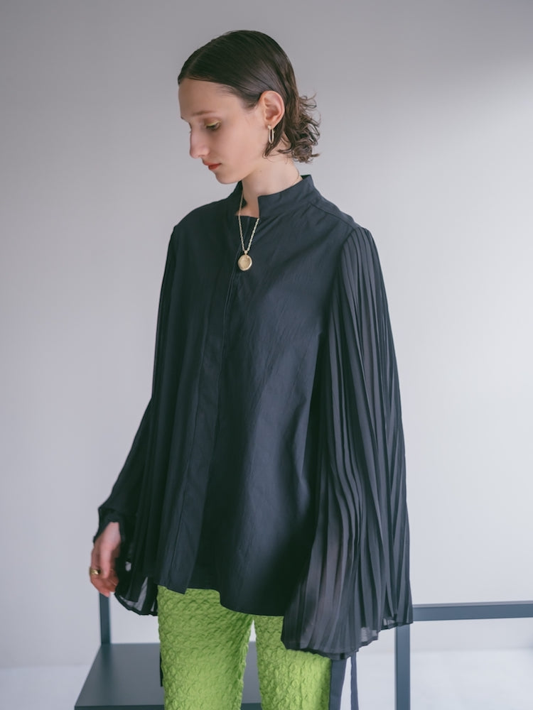 Pleats Sleeve Shirt