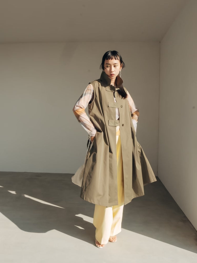 モデル身長：170cm / カラー：Khaki