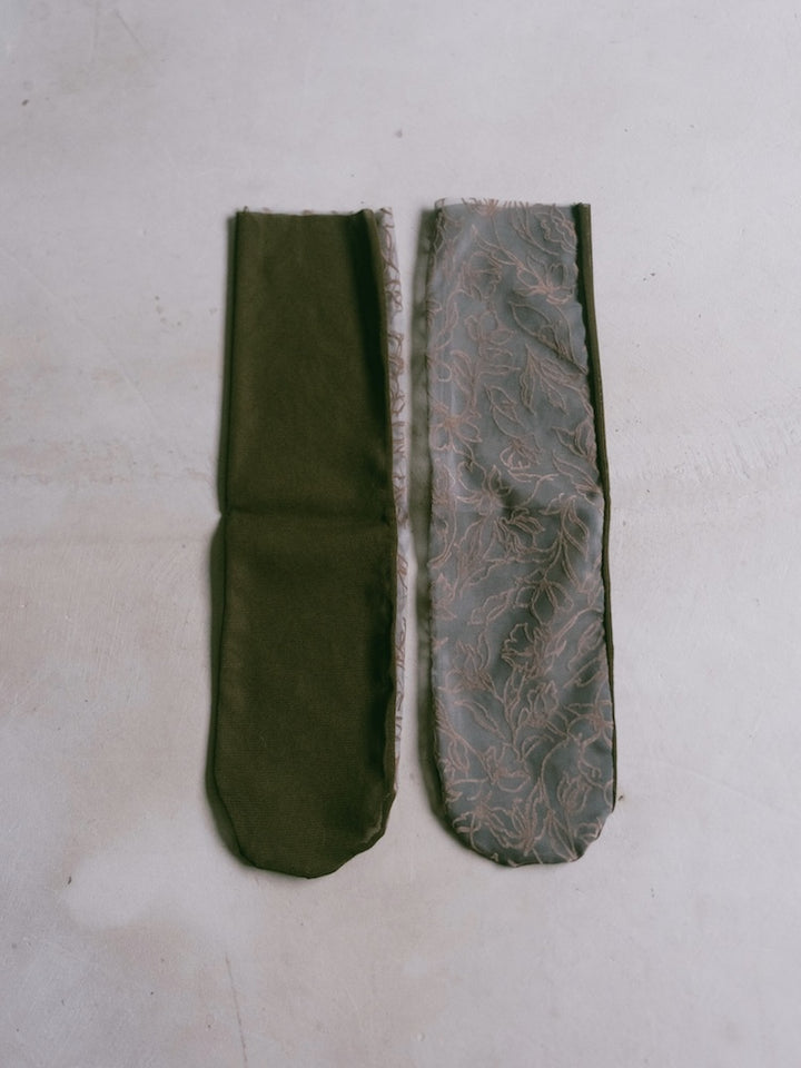 カラー：Khaki