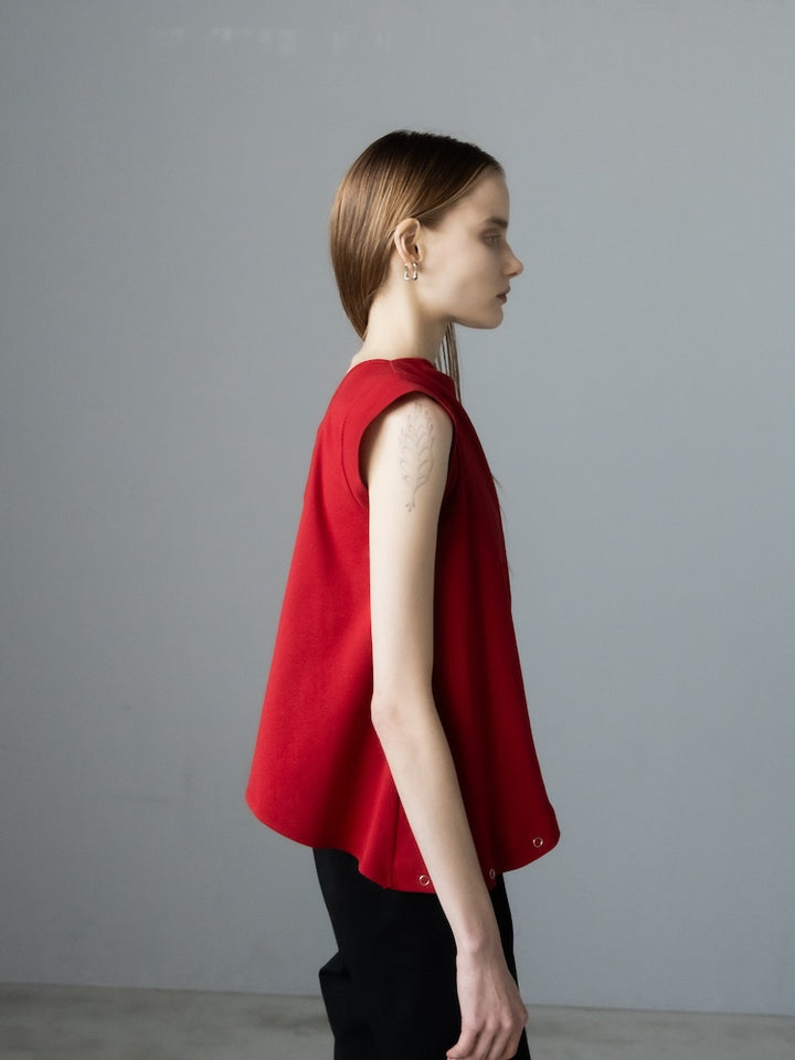 モデル身長：167cm / カラー：Red