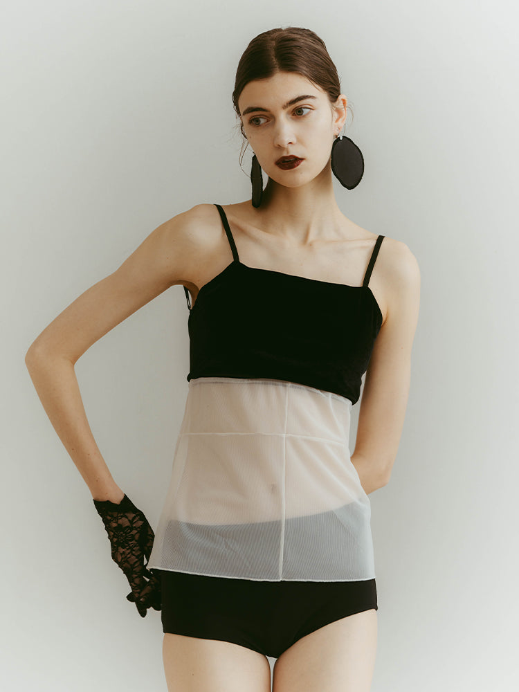 モデル身長：176cm / カラー：Black×White