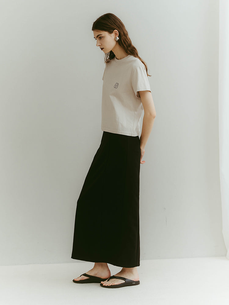 モデル身長：176cm / カラー：Beige / 着用サイズ：S