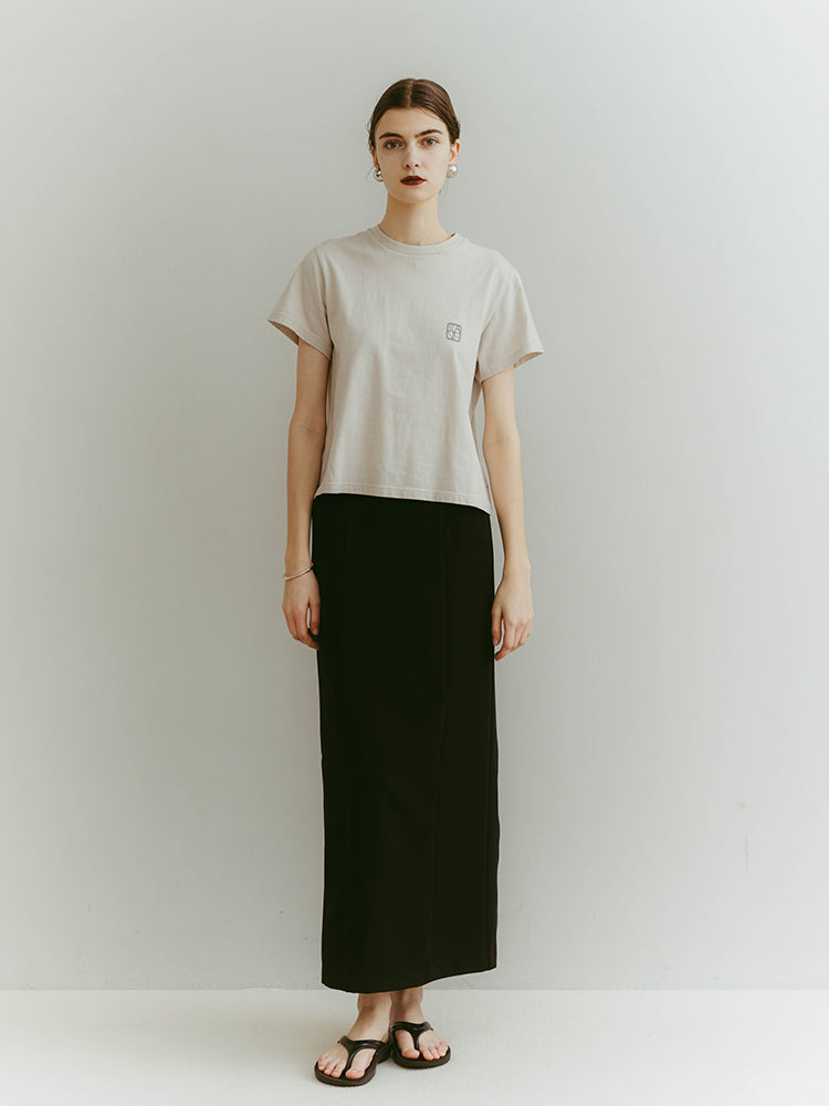 モデル身長：176cm / カラー：Beige / 着用サイズ：S