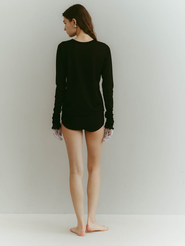 モデル身長：176cm / カラー：Black