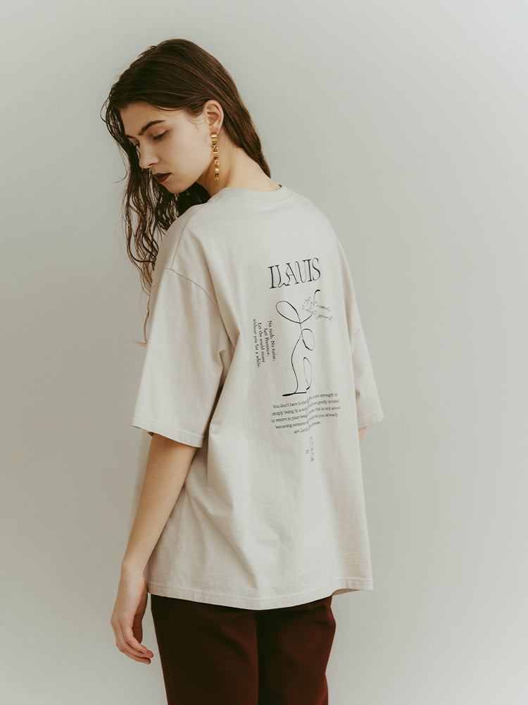 モデル身長：176cm / カラー：Beige / 着用サイズ：F