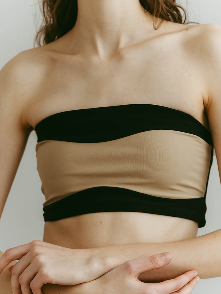 モデル身長：176cm / カラー：Navy×Beige / 着用サイズ：Sサイズ