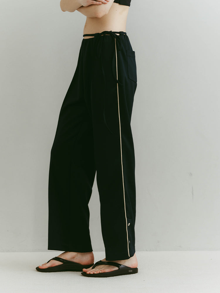 モデル身長：176cm / カラー：Navy