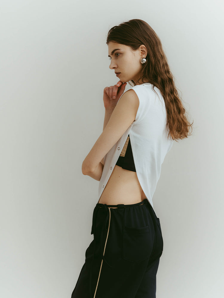 モデル身長：176cm / カラー：White