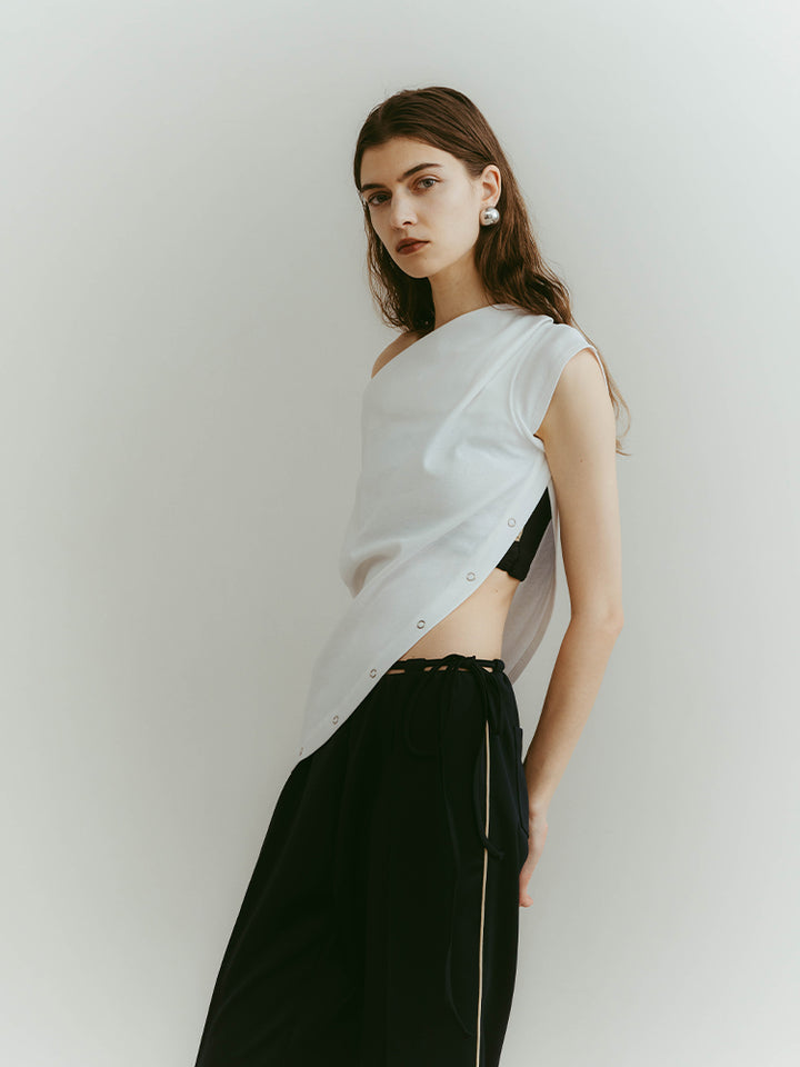 モデル身長：176cm / カラー：White