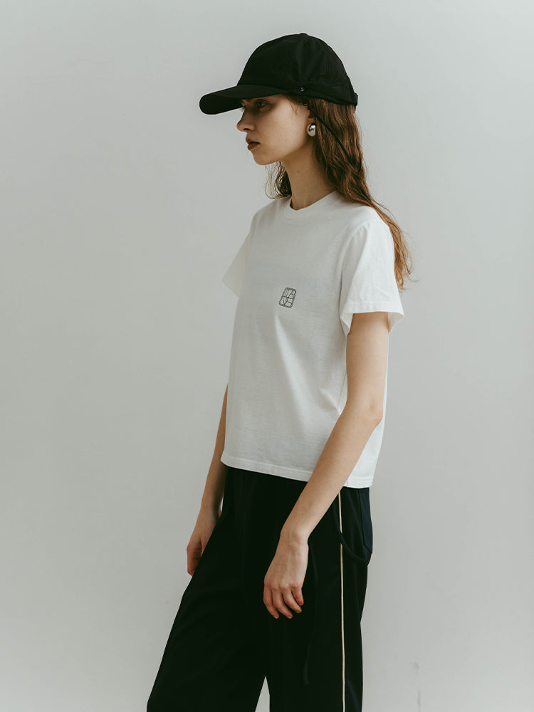 モデル身長：176cm / カラー：OffWhite / 着用サイズ：S