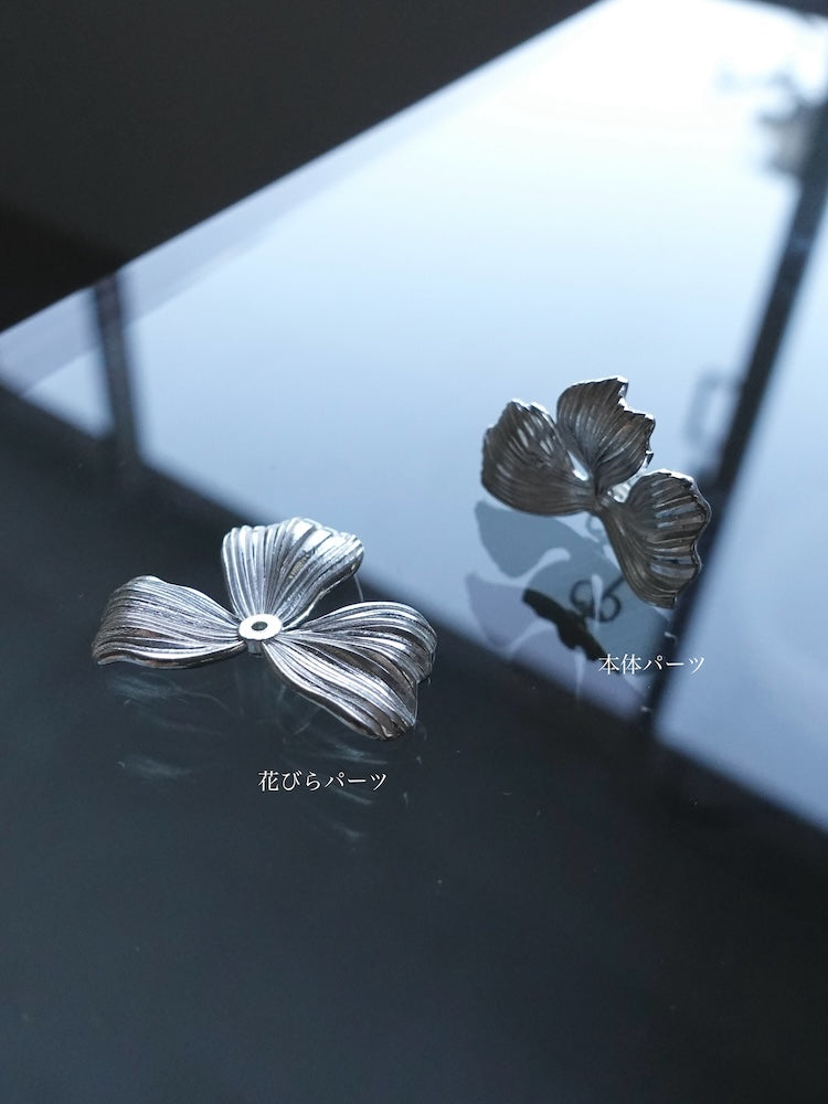 カラー：SIlver