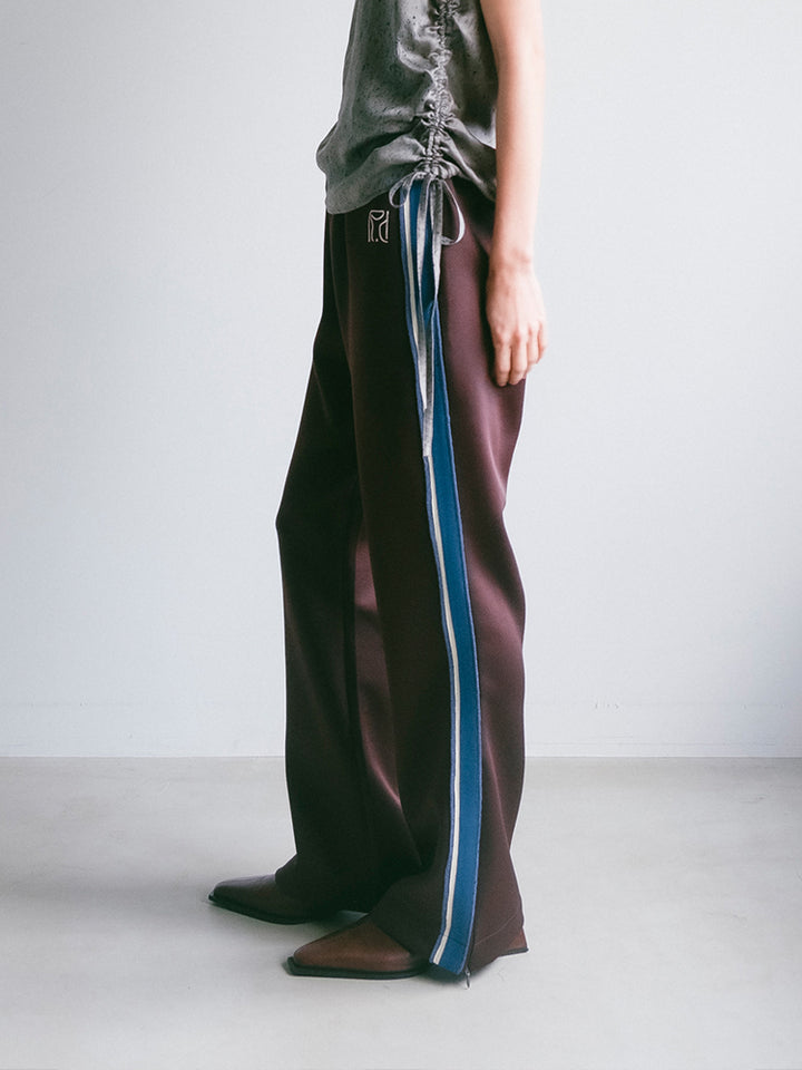 モデル身長：163cm / カラー：Brown