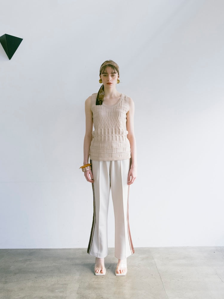 モデル身長：170cm / カラー：Ivory