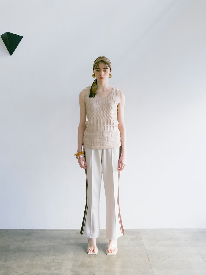 モデル身長：170cm / カラー：Ivory