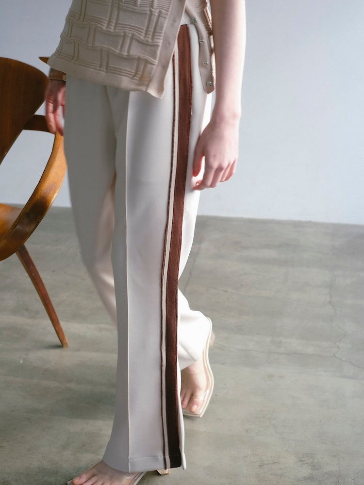 モデル身長：170cm / カラー：Ivory