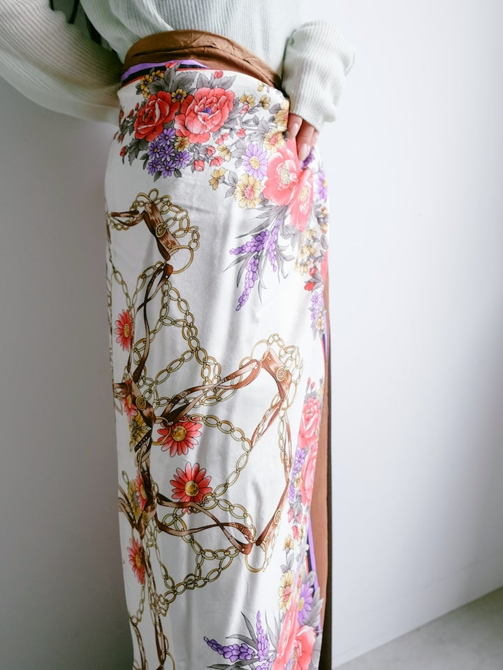 Vintage Scarf / Flower Circle