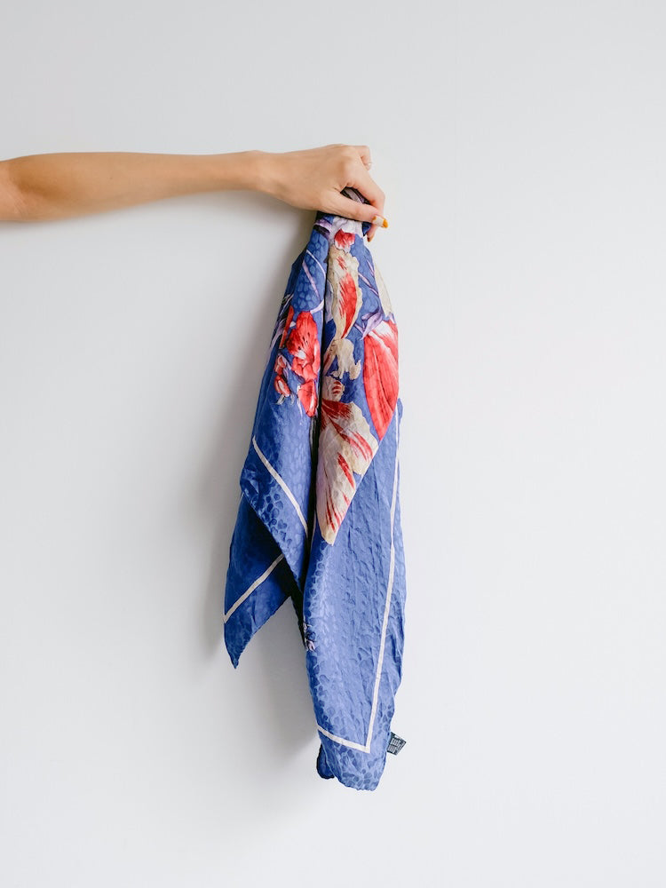 Vintage Scarf / Single Flowers