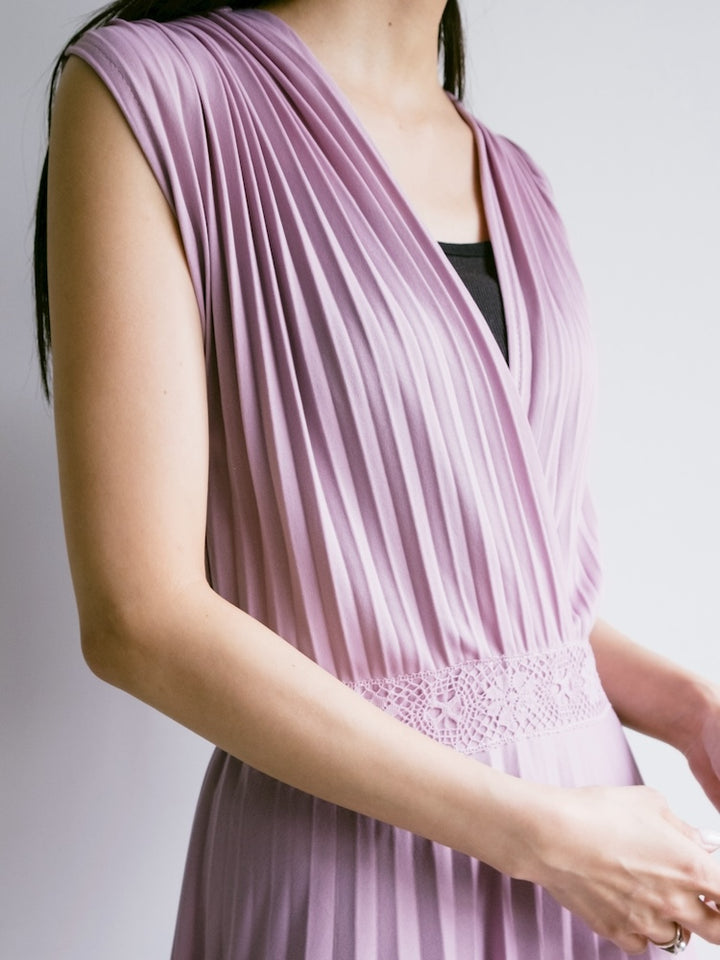 Sleeveless Pleats Lavender Dress