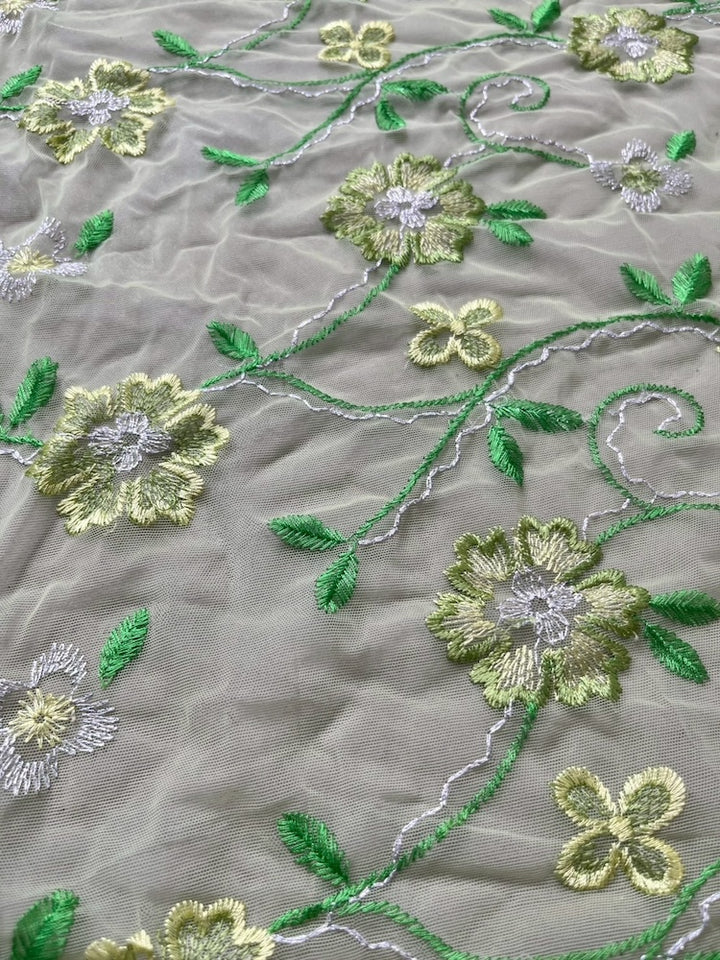 Vintage Scarf / Embroidery Flower