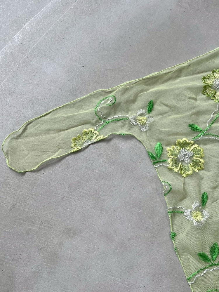 Vintage Scarf / Embroidery Flower